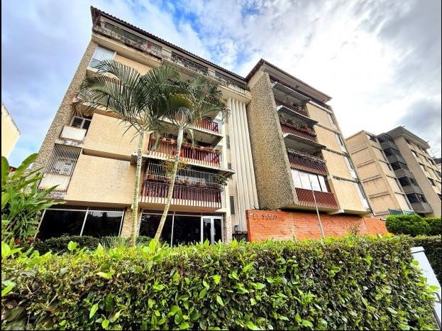 Se Vende Pent House en Cumbres de Curumo 006 - Foto 1