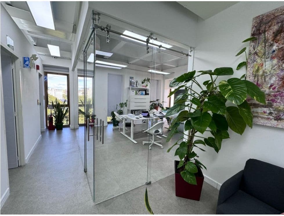 Oficina en venta en Los Palos Grandes 001— 9995734